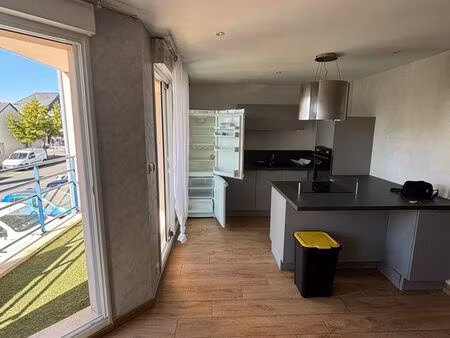 t2 meublé 54 m² – balcon + parking – trélazé