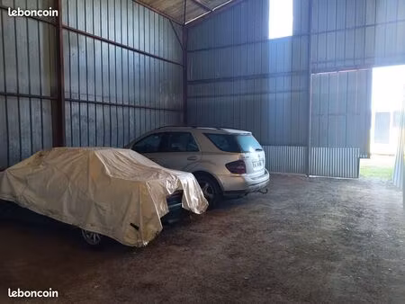 rare espace de stockage 100m2... secteur royan - saintes - rochefort