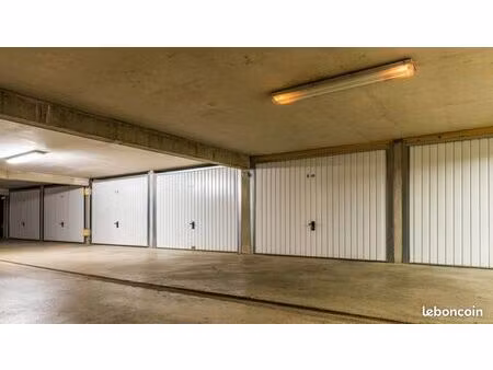 garage sécurisé à louer – pontaillac (16 m²)
