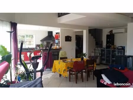 maison individuelle meublée avec piscine