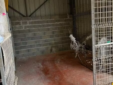 a louer box et cour pour stockage