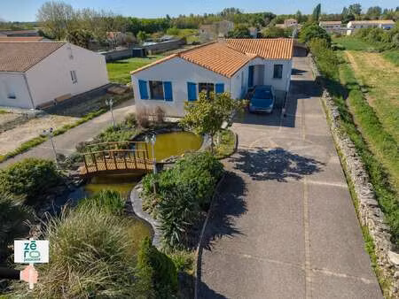 vente maison piscine à la taillée (85450) : à vendre piscine / 120m² la taillée