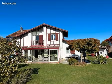 belle propriété polyvalente au pays basque