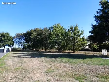 terrain 360 m² blain