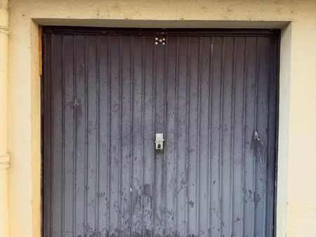 loue garage montrond les bains