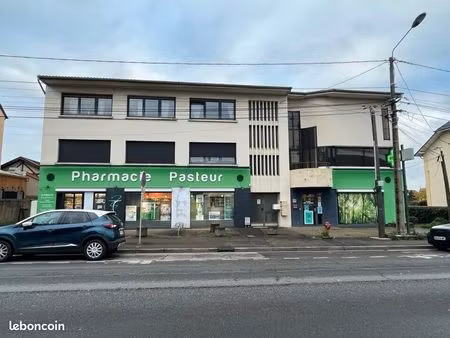 local commercial terreville