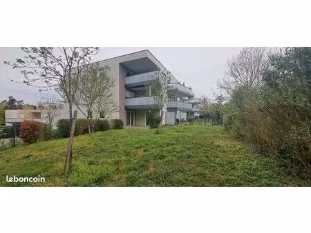 t3/t4 en rez-de-jardin – jardin – terrasse - garage + parking