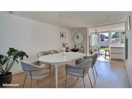 maison 7 pièces 156 m²