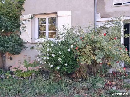 maison 4 chambres 1m2