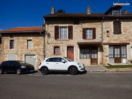 maison de village 4 pièces 77 m²