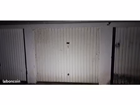 garage/box 12 m² pau