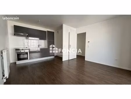 à vendre – appartement 2 pièces proche gare avec parking