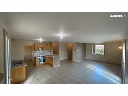 maison de plain-pied 4 pièces - 102 m² - terrain arboré 722 m² - proche de la roche-vineus