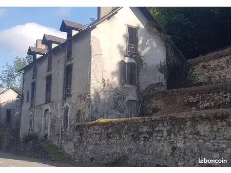 propriété avec 2 maisons à rénover