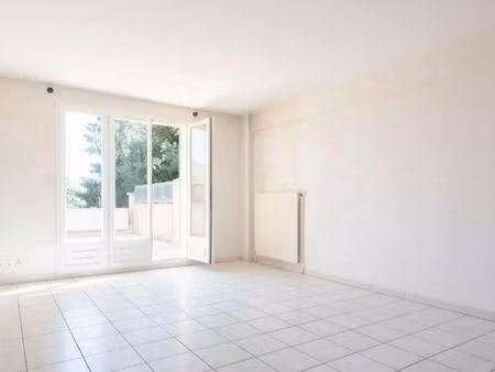 location appartement t4