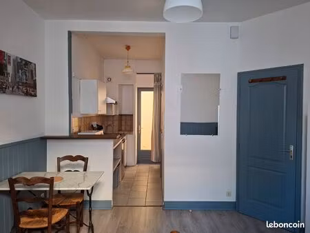 t1 meublé avec petite cour rdc