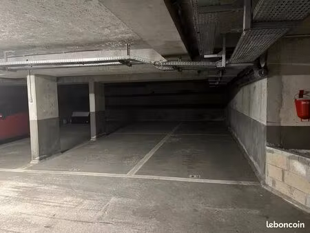 place de parking double