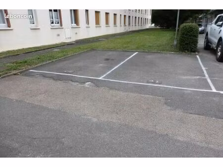 place de parking sécurisé à louer - versailles quartier pershing-clagny