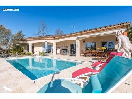 villa 5 pièces 174 m²