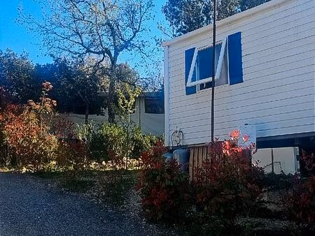 tres beau lot de terrain