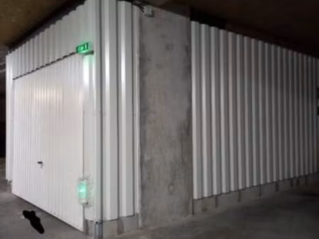 vends grands garage box merignac