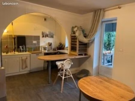 grande maison t3   garage et terrain clos centre louhans