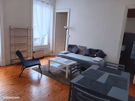 a vendre lot 9 appartements 1 dépôt 1 fond de commerce de loueur de meublé