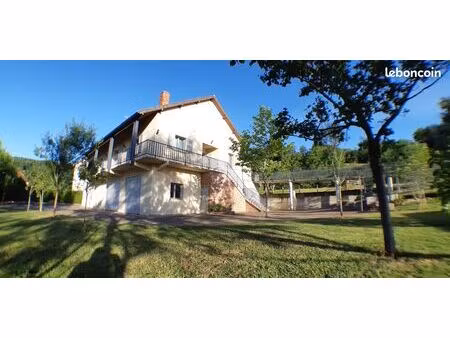 maison 350m² - 7 chambres - terrain clos 2000m² - environnement calme