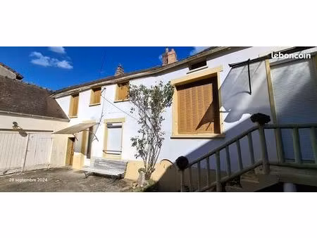 immeuble 5 pièces 76 m²