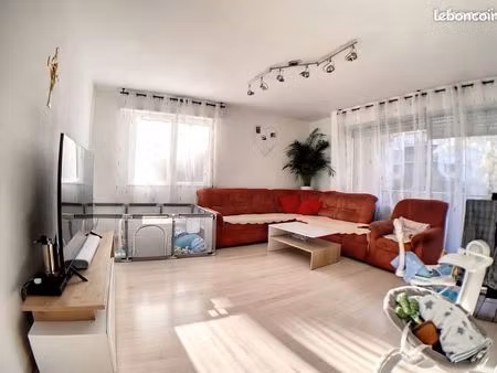 rixheim  f3 avec balcon  cave  garage