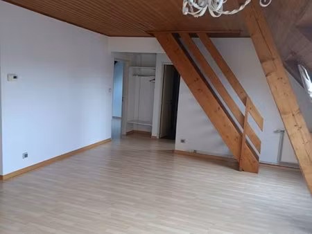 appartement 4 pièces à louer – 3 chambres + salon