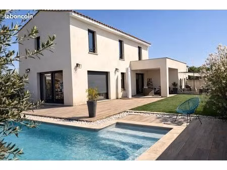 maison contemporaine 2015 – 4 chambres – piscine – châteauneuf-de-gadagne