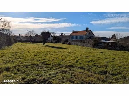 terrain 1398 m2 à verrines sous celles