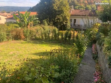 maison avec grand jardin à vendre