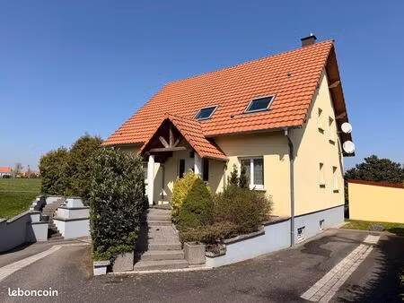 maison avec piscine au calme