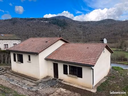 maison 90 m² – 3 chambres – terrain 1580 m² – calme – vorey-sur-arzon