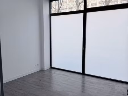 3 bureaux médicaux  para-médicaux ou autres professions libérales