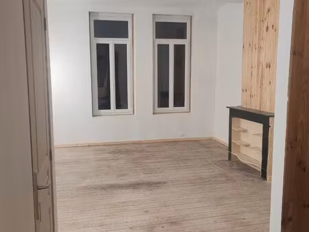 local commercial + étages