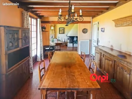 maison 7 pièces 151 m²