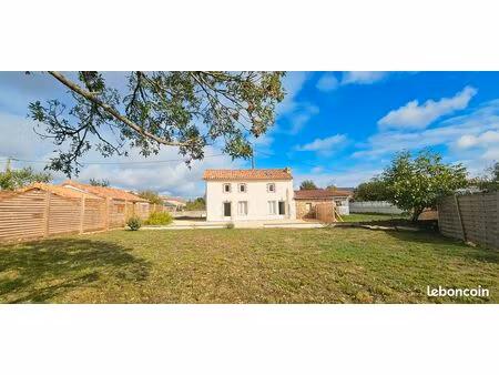 maison - 80m² - 5 pièces