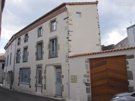 location d'un cabinet de 24m2 pour paramédicaux ou praticiens bien être à saint-amant-tall