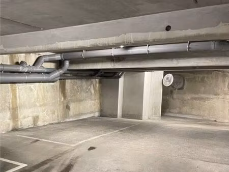 parking couvert sécurisé