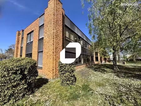 bureaux 1 020 m²