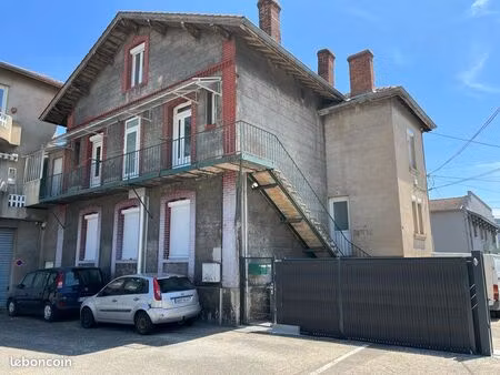 très beau appartement t2 de 60 m2 refait à neuf sécurisé avec portail électrique proximité