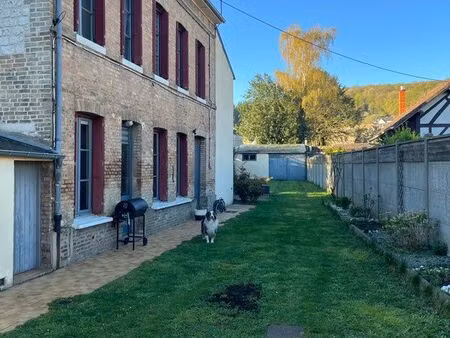 maison familiale au calme en centre-ville avec jardin rare