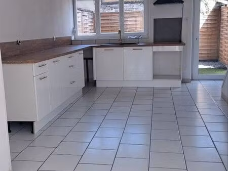 maison 4 chambres cour garage