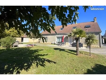 maison familiale avec dépendances