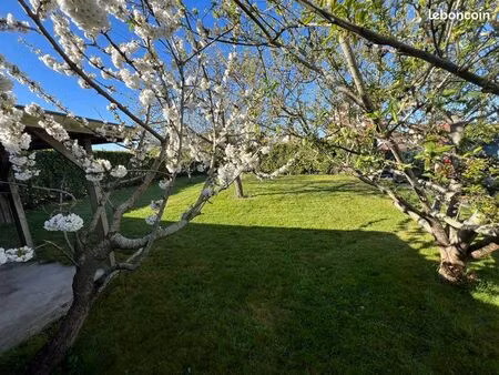 belle maison quartier calme avec vue mer