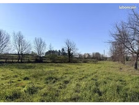 terrain 620 m² cunac