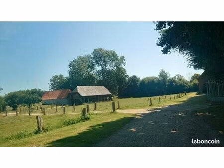 propriété 140m2 avec dépendances réhabilitable